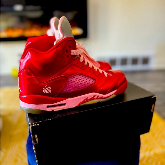 Jordan 5 Retro Valentine's Day (GS) SOLD - Picture 2 of 4